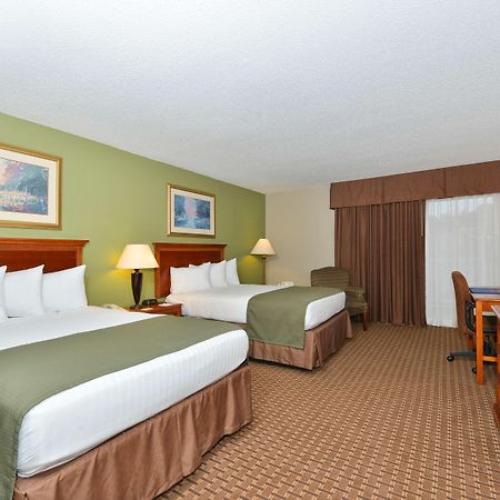 Surestay Plus Hotel By Best Western Raleigh North Downtown Exteriör bild