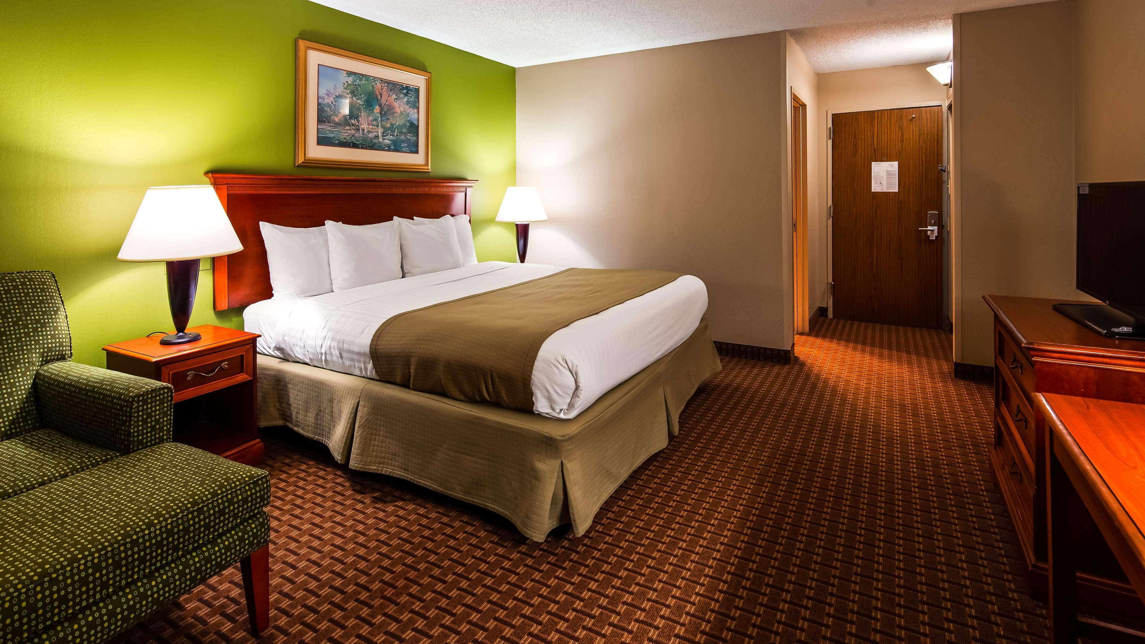Surestay Plus Hotel By Best Western Raleigh North Downtown Exteriör bild