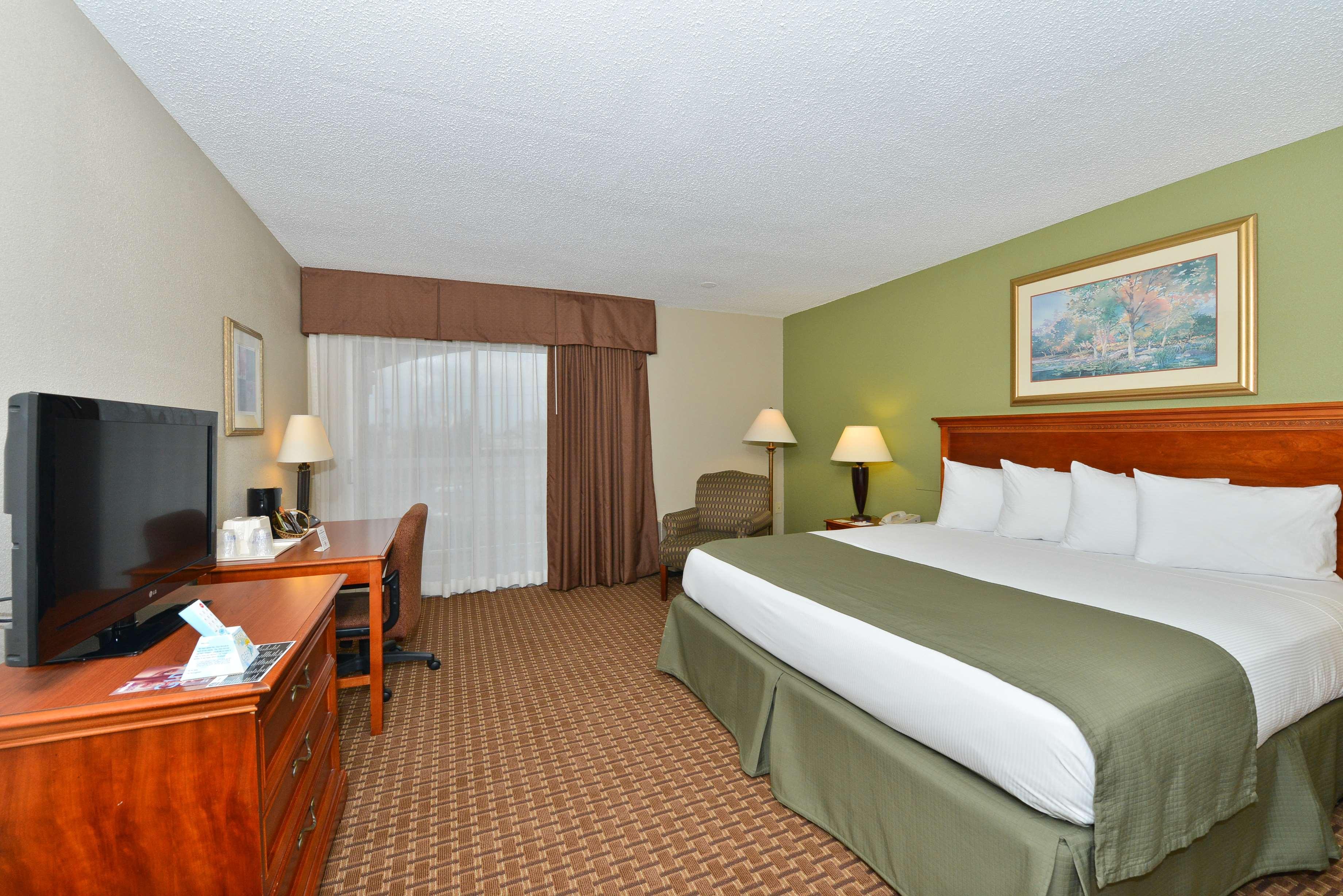 Surestay Plus Hotel By Best Western Raleigh North Downtown Exteriör bild