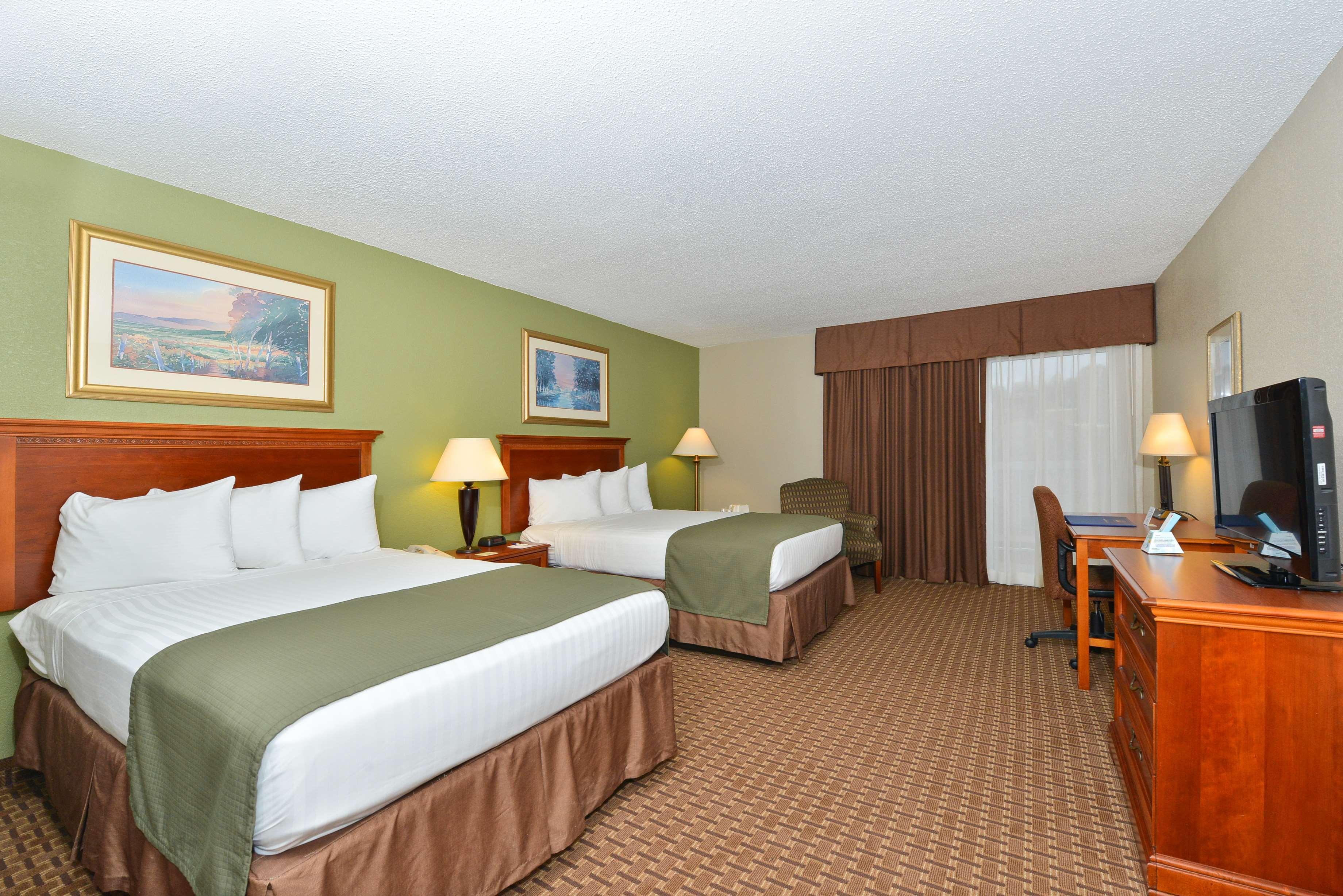 Surestay Plus Hotel By Best Western Raleigh North Downtown Exteriör bild