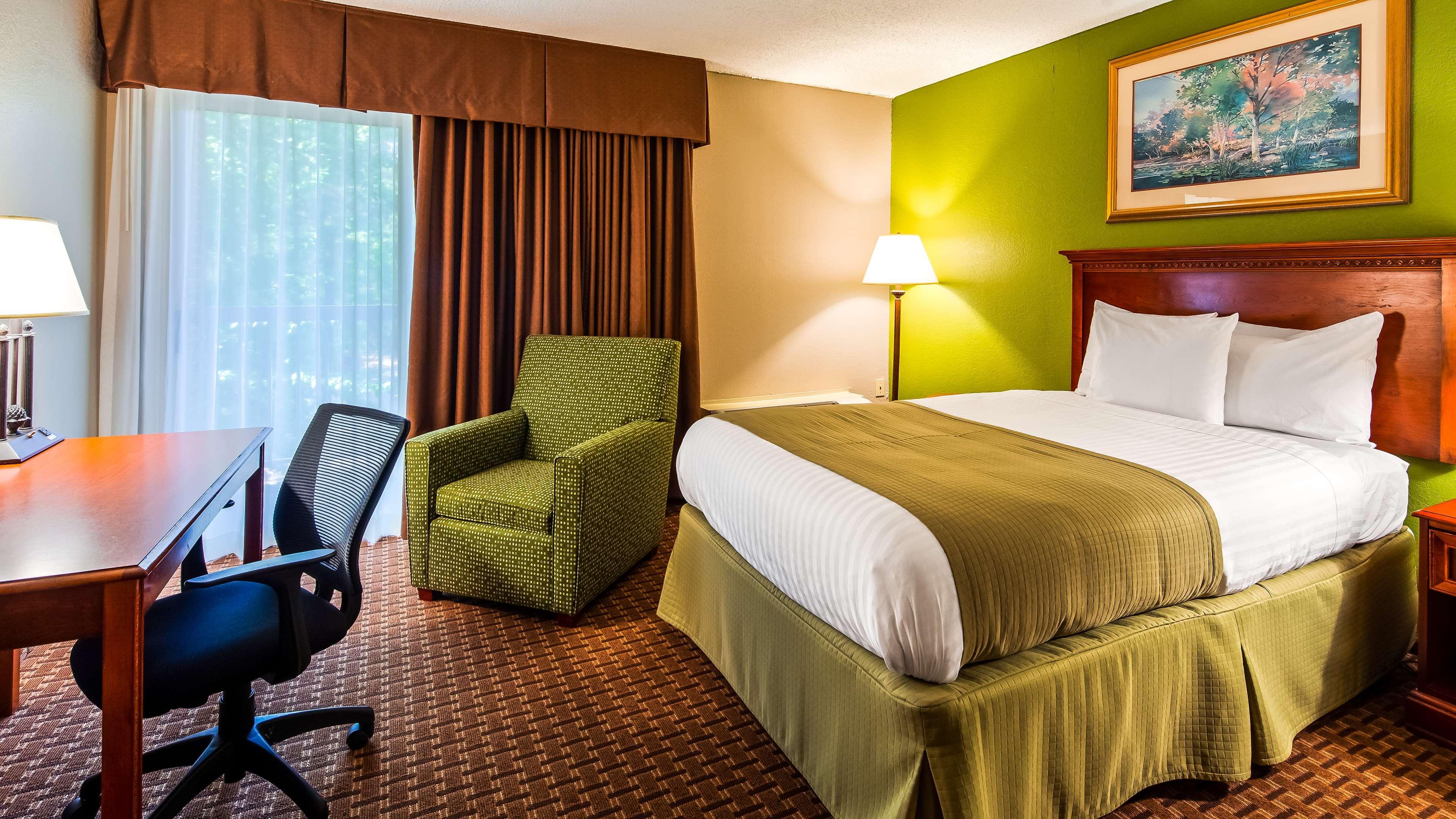 Surestay Plus Hotel By Best Western Raleigh North Downtown Exteriör bild