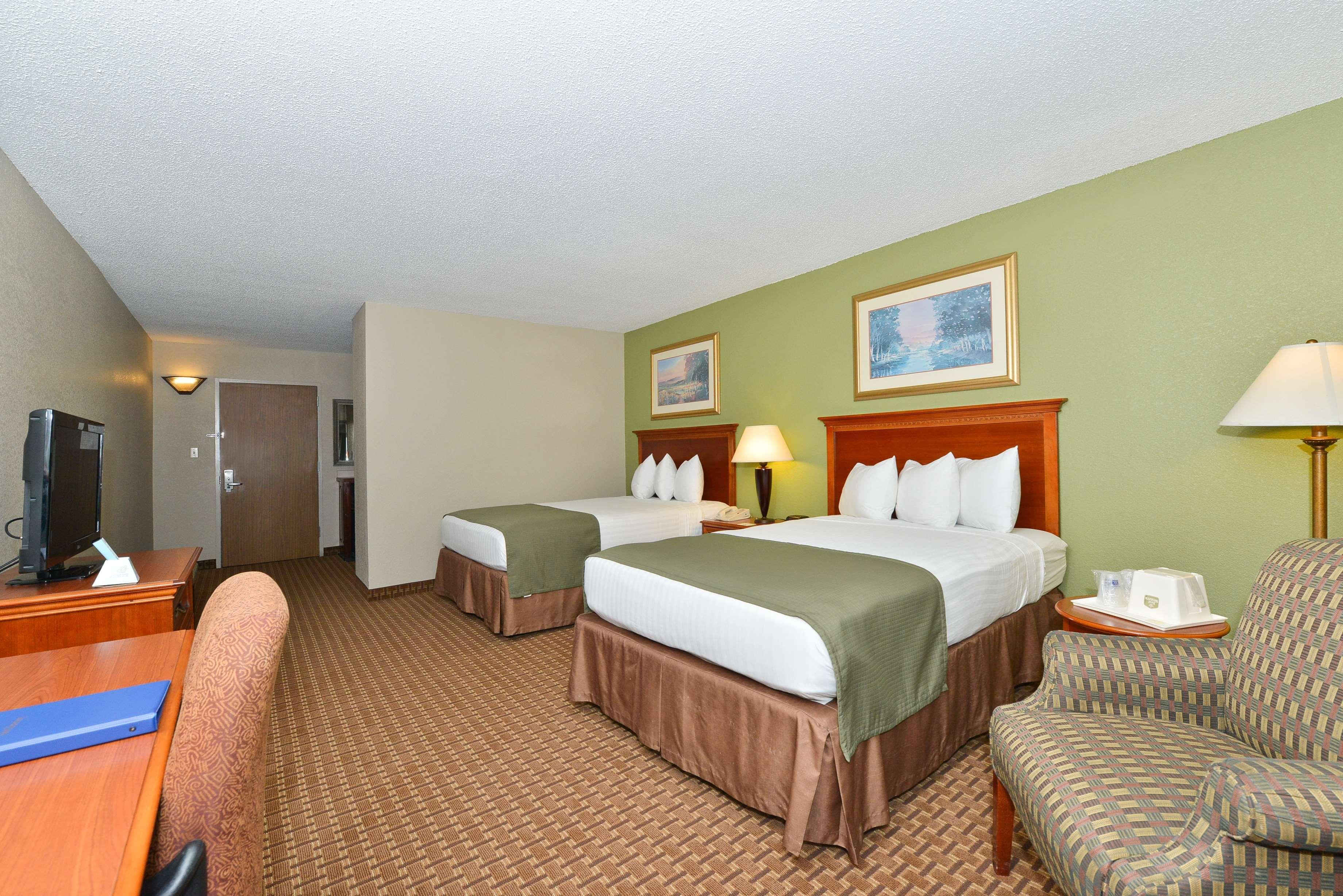 Surestay Plus Hotel By Best Western Raleigh North Downtown Exteriör bild