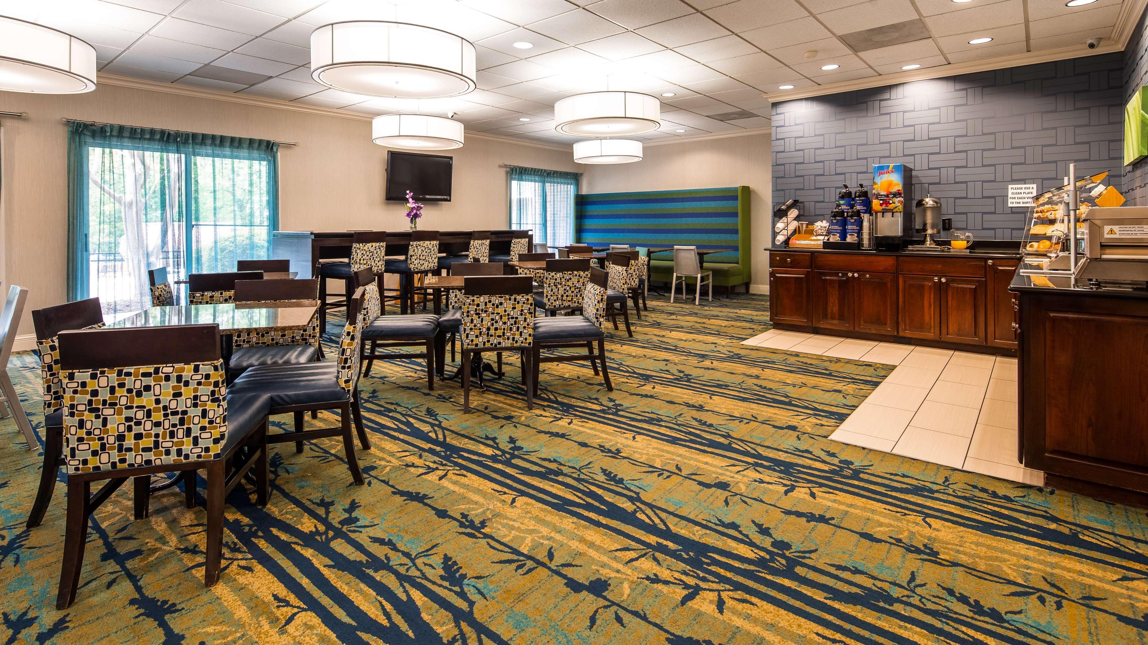 Surestay Plus Hotel By Best Western Raleigh North Downtown Exteriör bild